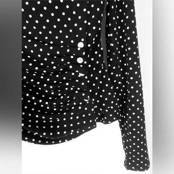 WHITE HOUSE BLACK MARKET Elegant Black and white polka dots blouse - Picture 3 of 4